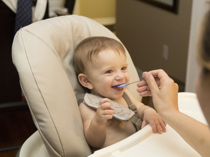 Studi ungkap 70 persen makanan bayi tidak sehat
