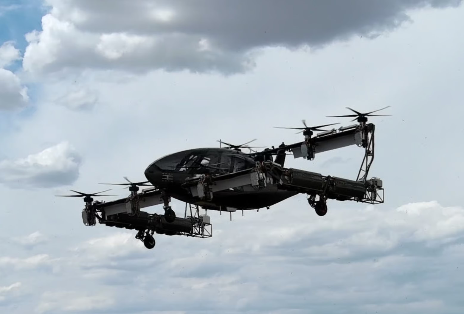 Pesawat eVTOL hidrogen berhasil terbang tanpa tambatan