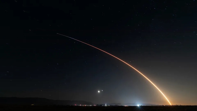 SpaceX rampungkan Starlink pertama untuk langsung ke ponsel