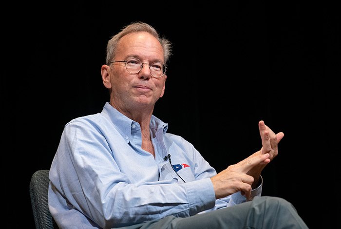 Eric Schmidt jadi CEO Relativity Space