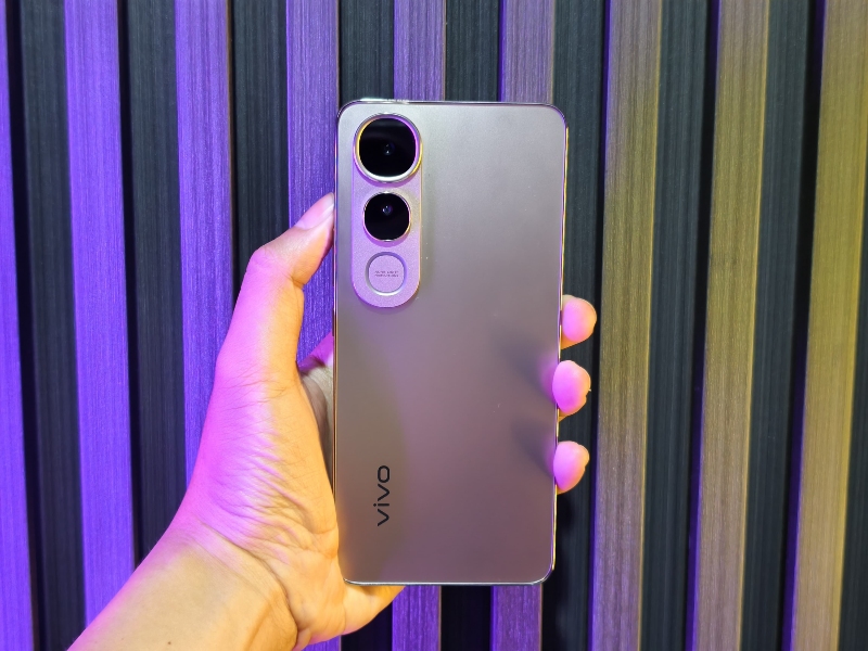 Punya Budget Mulai dari 3 Juta-an Buat Kado Naik Kelas? vivo V50 Lite Aja!