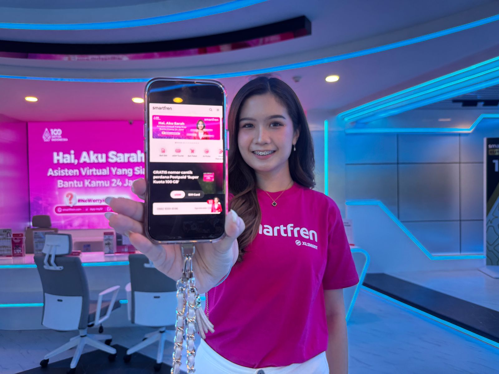 Smartfren luncurkan Sarah, asisten AI digital yang bisa dihubungi 24 jam