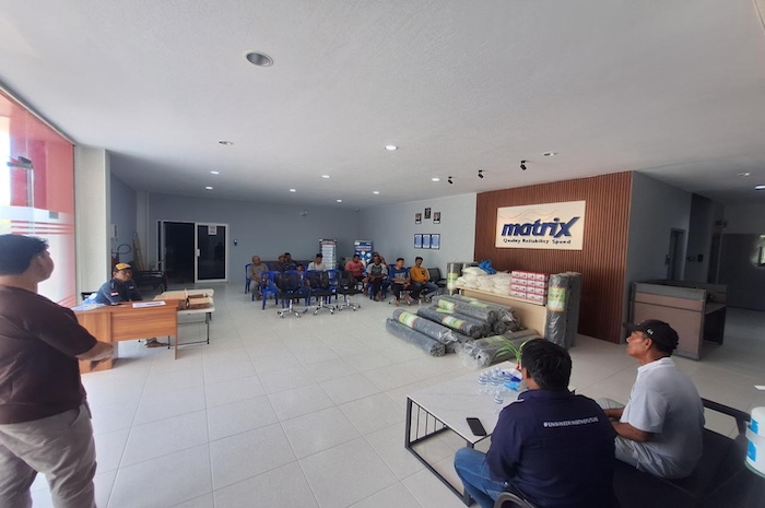 Matrix NAP Info Bantu Nelayan Sekitar Operasional Kabel Bawah Laut dengan Pemberian Alat Tangkap