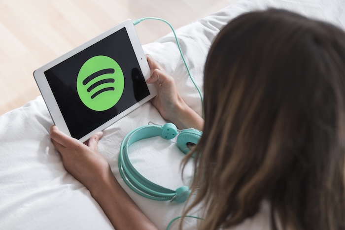 Spotify Gandeng Netflix, Bawa Video Podcast ke Platform Streaming Mulai 2026