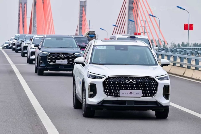 Chery Buktikan Keandalan Sistem Hybrid dengan 1.403 Km Tanpa Isi Ulang Bensin dan Baterai