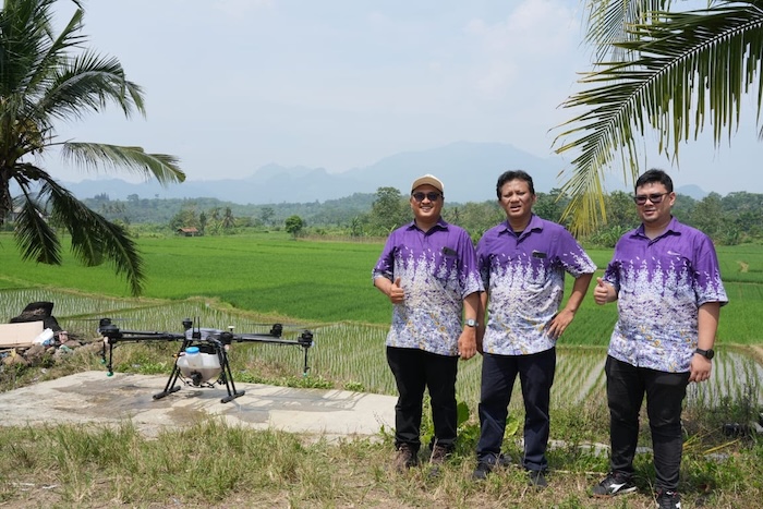 Binus University Kembangkan Teknologi Drone Sprayer untuk Petani, Dorong Pertanian Cerdas dan Berkelanjutan