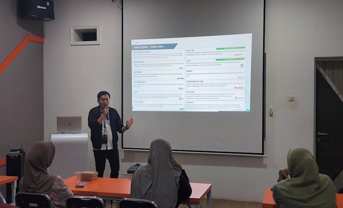 Telkom AI Connect dan UrbanDigital Latih 30 UMKM Makassar Kuasai Strategi Penjualan Berbasis AI dan TikTok Live